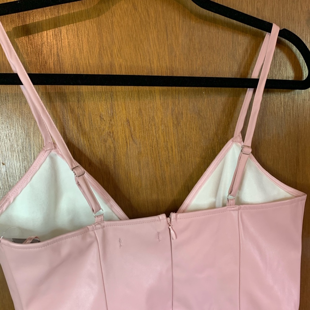Short cute little FashionNova pink dress #976 - Picture 7 of 9